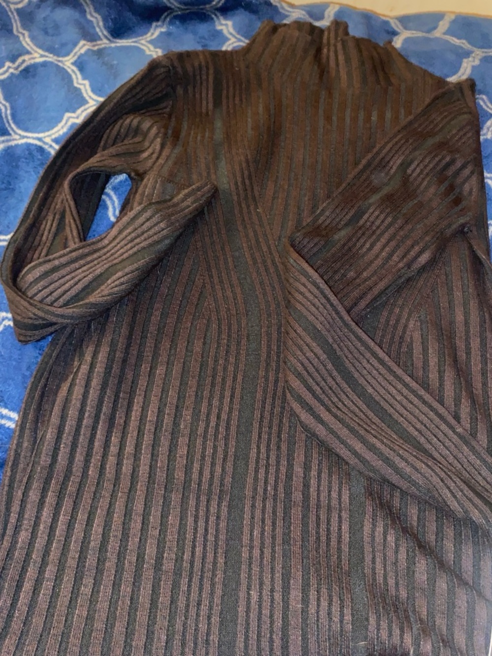 French Connection Long Sleeve Bodycon Long pass knees Dress NWT Small